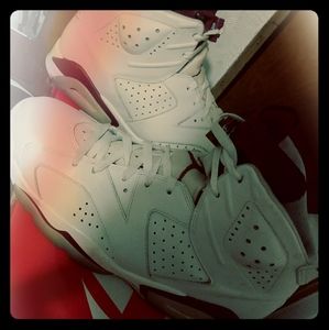 The product is Jordan maroon 6's and Jordan 13